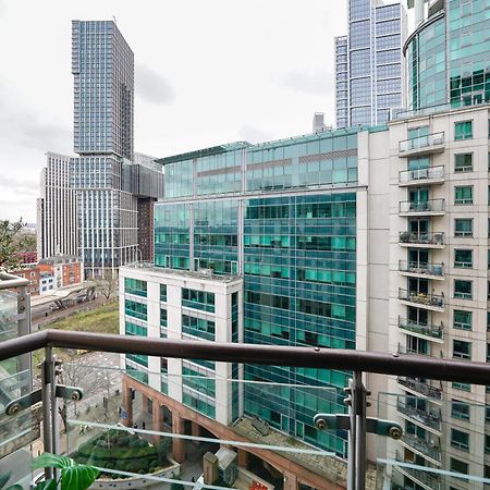 ロンドンSt George Wharfアパートメント エクステリア 写真